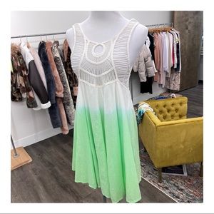 Raviya NWT green and white ombré and crochet sundress Sz M